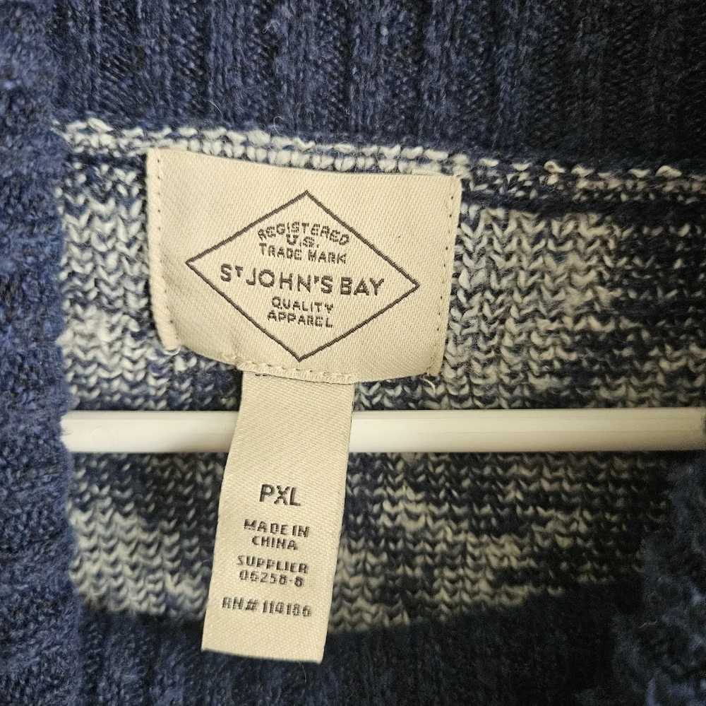 St. John Navy and White Turtleneck Sweater PXL